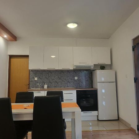 Apartments Lola Biograd Na Moru Exterior photo