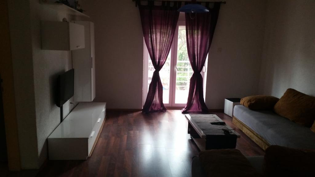 Apartments Lola Biograd Na Moru Exterior photo