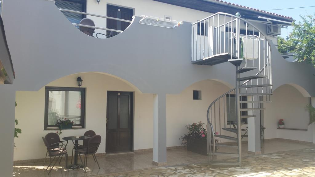 Apartments Lola Biograd Na Moru Exterior photo