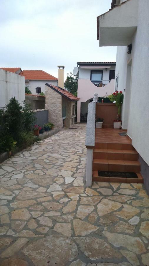 Apartments Lola Biograd Na Moru Exterior photo