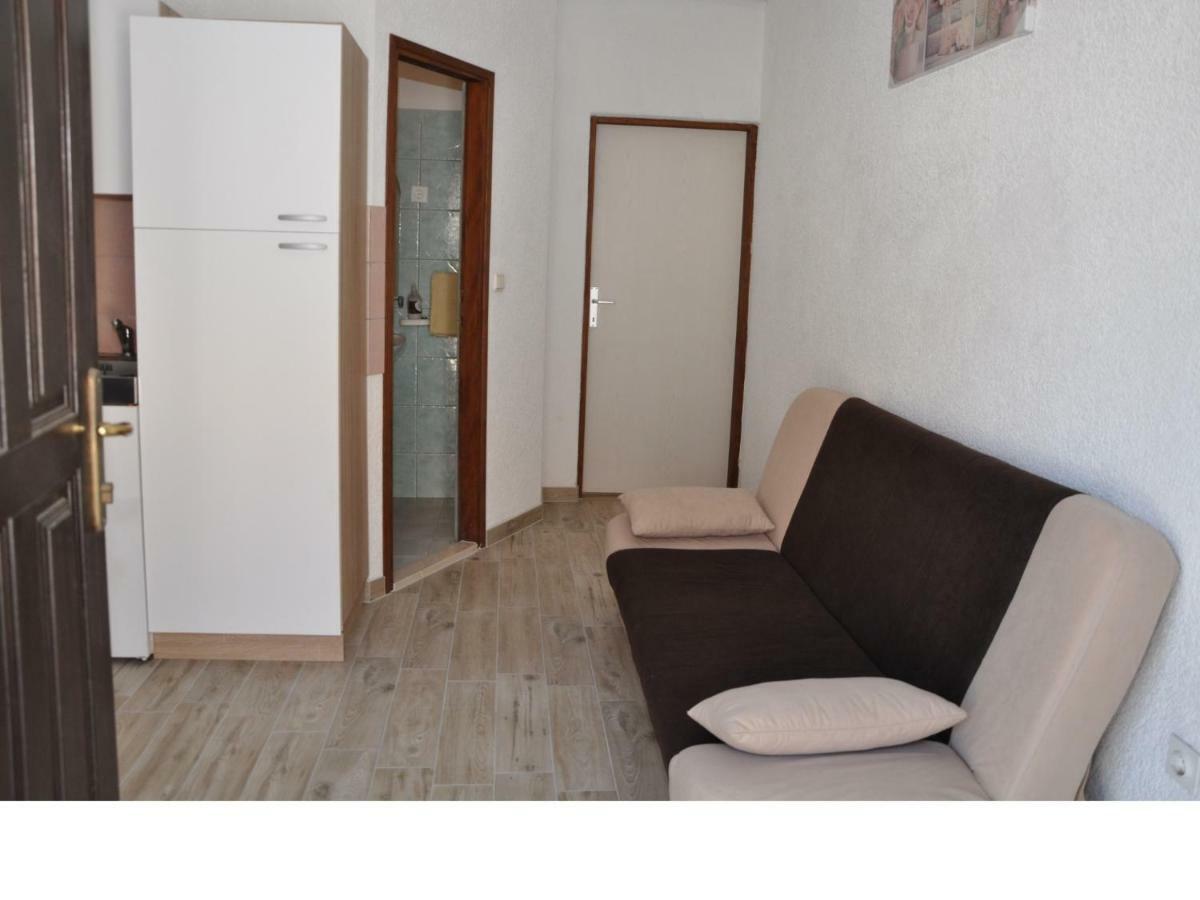 Apartments Lola Biograd Na Moru Exterior photo