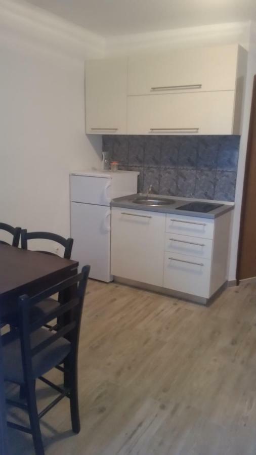 Apartments Lola Biograd Na Moru Exterior photo