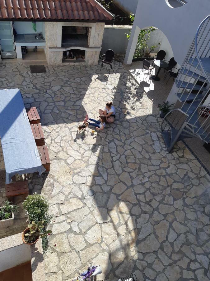 Apartments Lola Biograd Na Moru Exterior photo