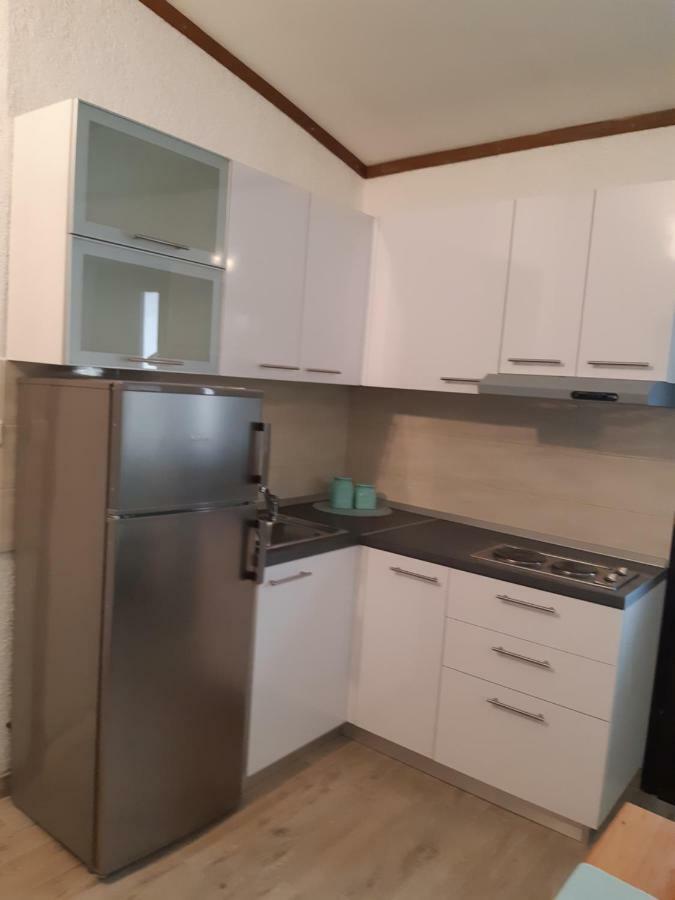 Apartments Lola Biograd Na Moru Exterior photo